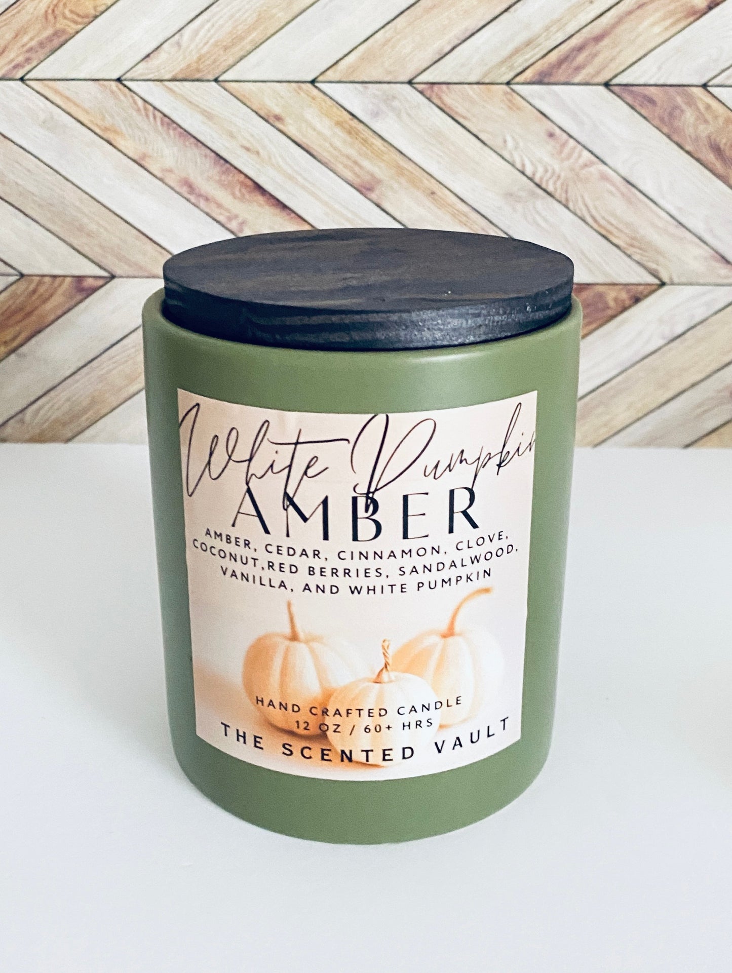 White Pumpkin Amber Scented Candle